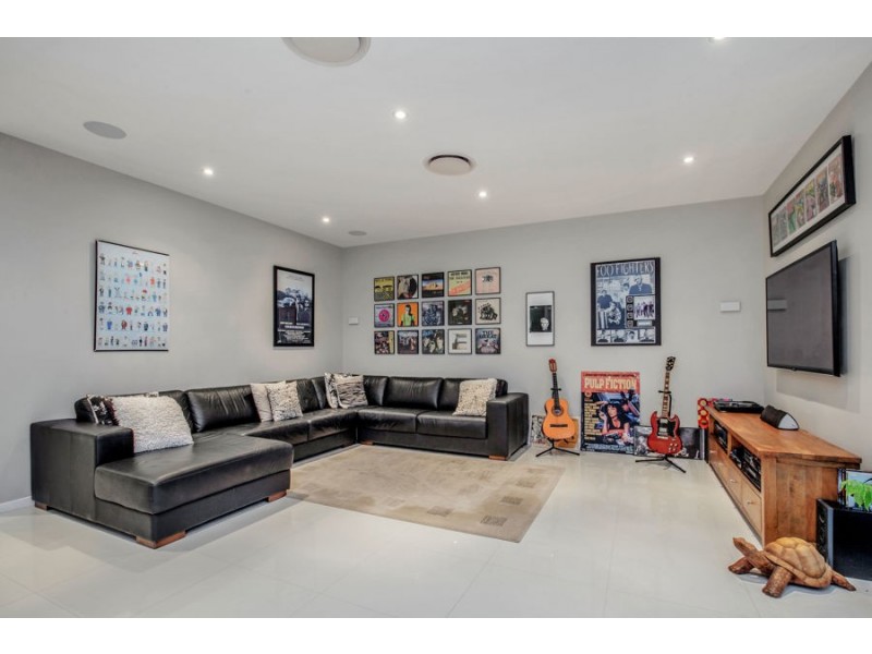 72 Brindabella Close, Coomera Waters QLD 4209