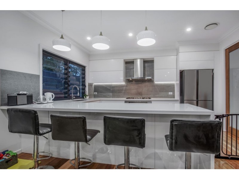 1 Pendragon Drive, Coomera Waters QLD 4209