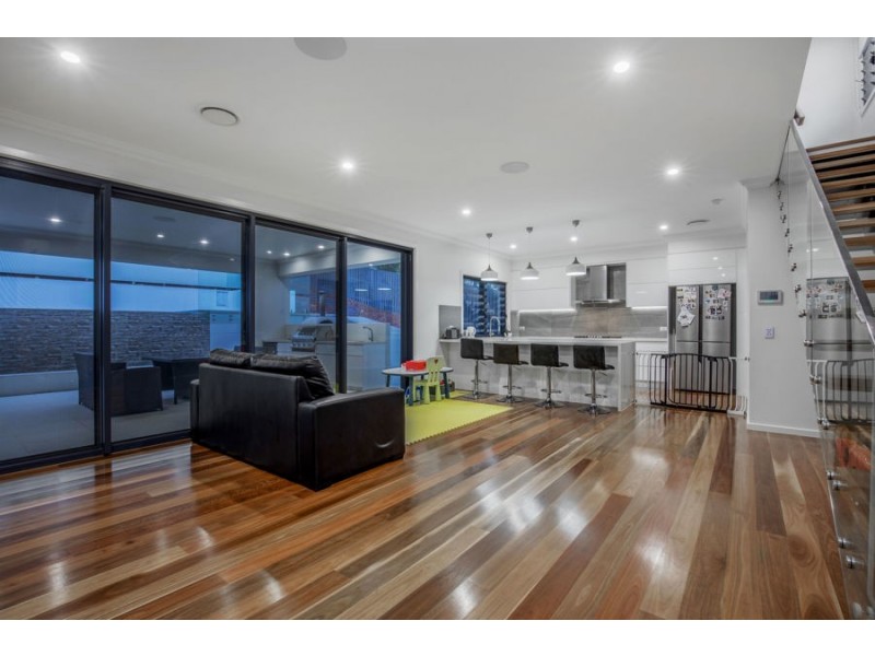 1 Pendragon Drive, Coomera Waters QLD 4209