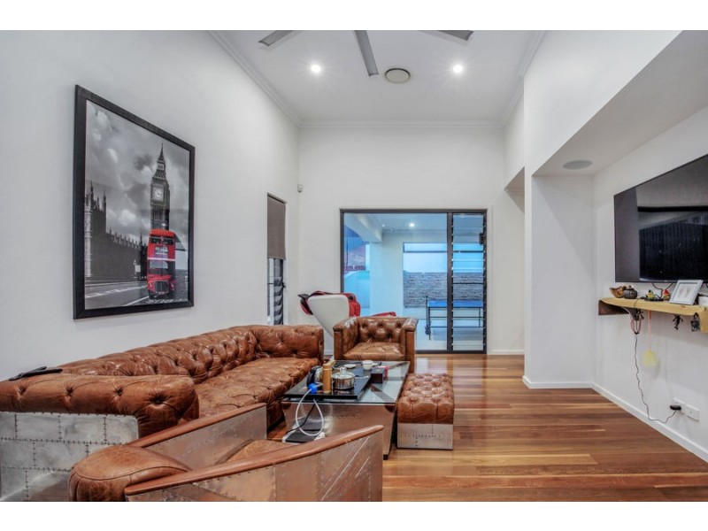 1 Pendragon Drive, Coomera Waters QLD 4209