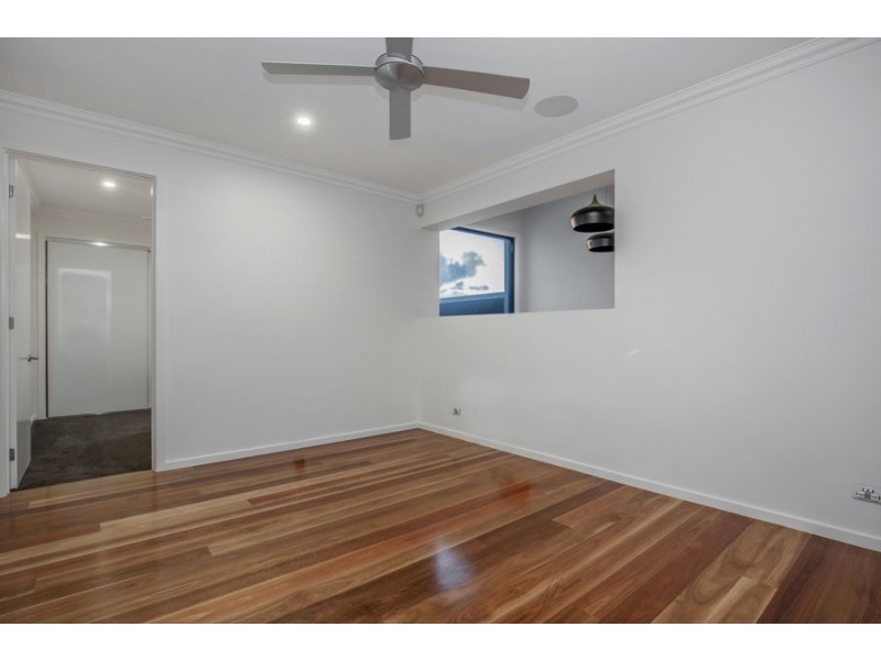 1 Pendragon Drive, Coomera Waters QLD 4209