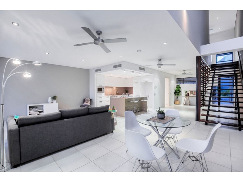 9 Kestrel Lane, Coomera Waters QLD 4209