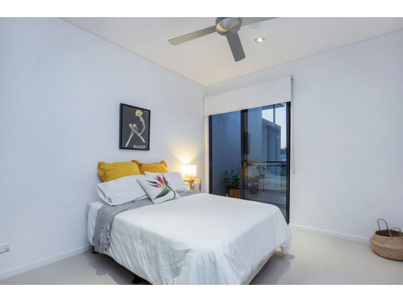 9 Kestrel Lane, Coomera Waters QLD 4209