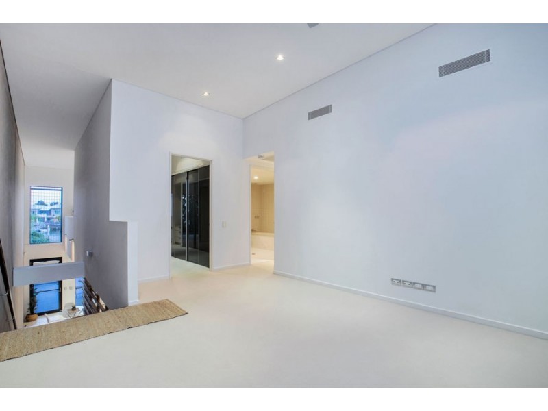 9 Kestrel Lane, Coomera Waters QLD 4209