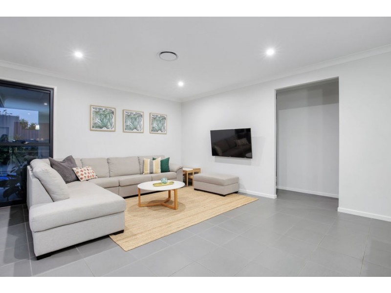 35 Baldwin Crescent (Pacific Cove Estate), Pimpama QLD 4209