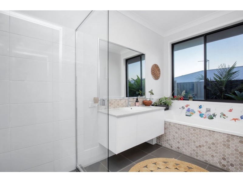 35 Baldwin Crescent (Pacific Cove Estate), Pimpama QLD 4209