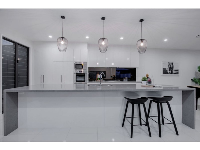 20 Sovereign Lane, Coomera Waters QLD 4209