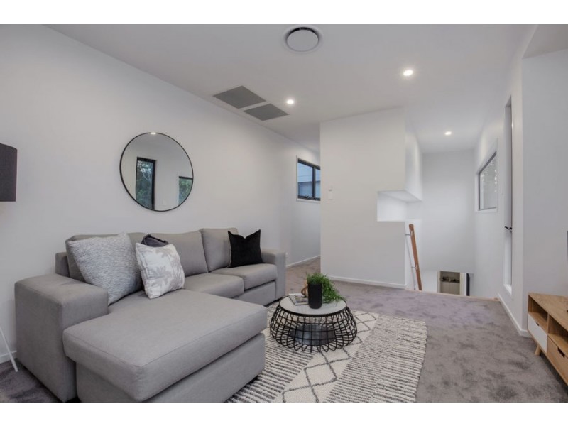 20 Sovereign Lane, Coomera Waters QLD 4209