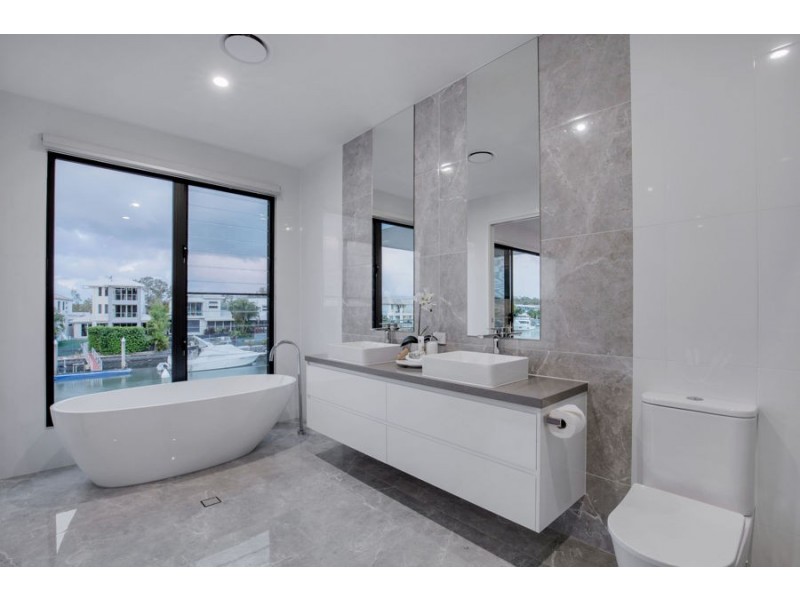 20 Sovereign Lane, Coomera Waters QLD 4209