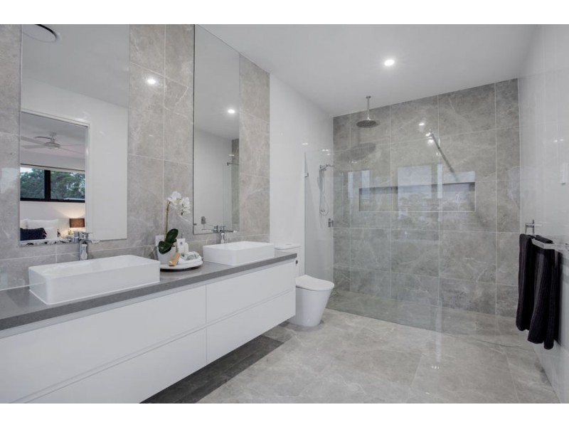 20 Sovereign Lane, Coomera Waters QLD 4209