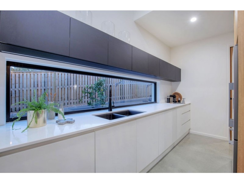 11 Ruthean Circuit, Coomera Waters QLD 4209