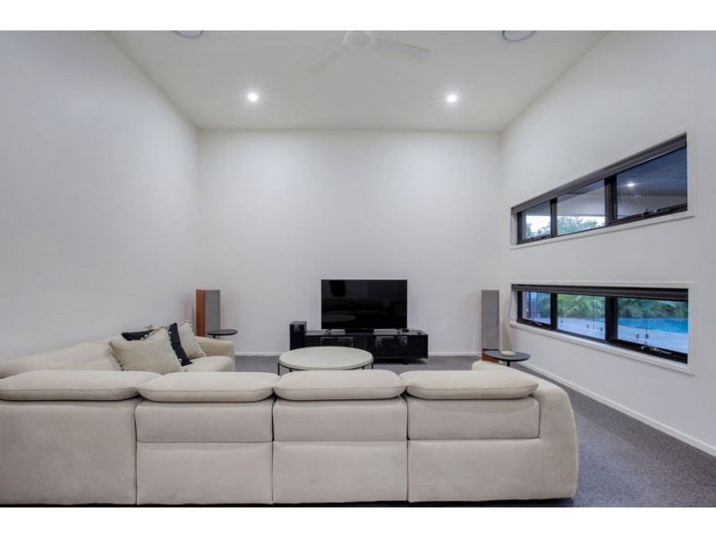 11 Ruthean Circuit, Coomera Waters QLD 4209