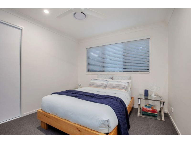 11 Ruthean Circuit, Coomera Waters QLD 4209