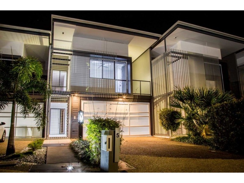 5 Kestrel Lane, Coomera Waters QLD 4209