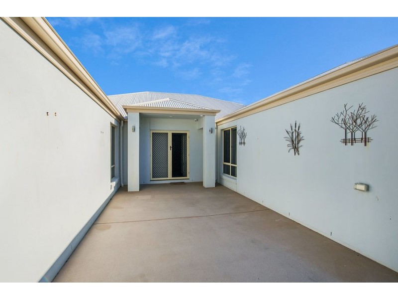 7 Rainbow Circuit, Coomera Waters QLD 4209