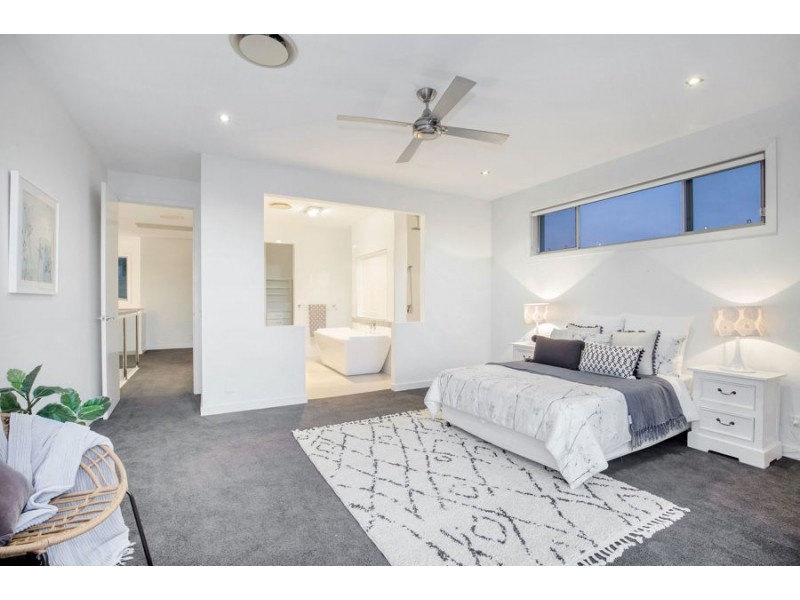 15 Impeccable Circuit, Coomera Waters QLD 4209
