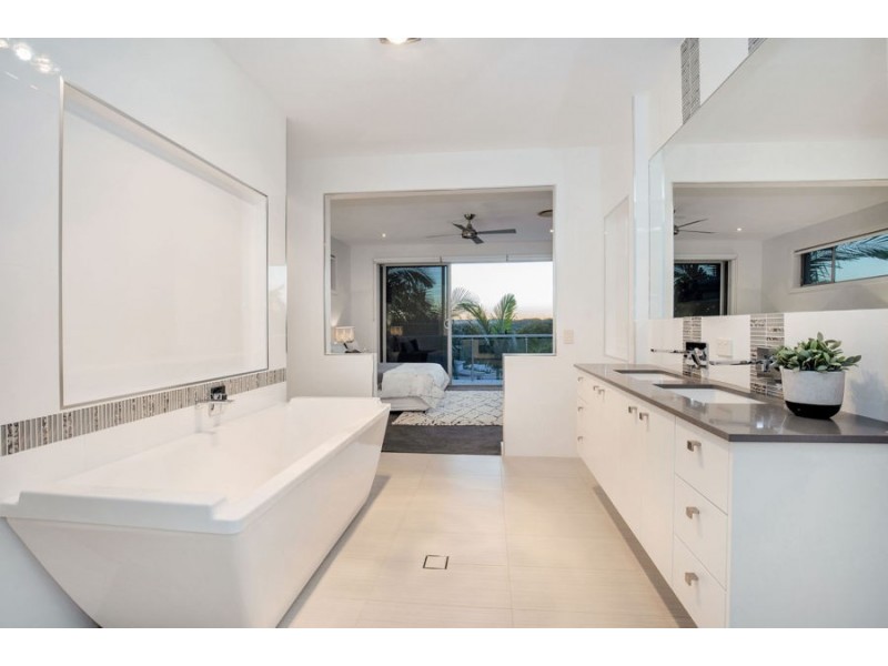15 Impeccable Circuit, Coomera Waters QLD 4209