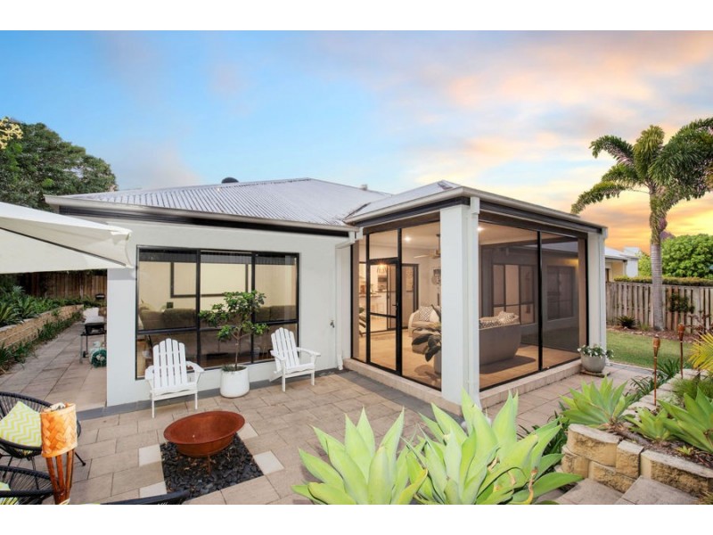 37 Buccaneer Way, Coomera Waters QLD 4209
