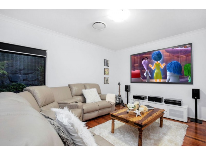 37 Buccaneer Way, Coomera Waters QLD 4209