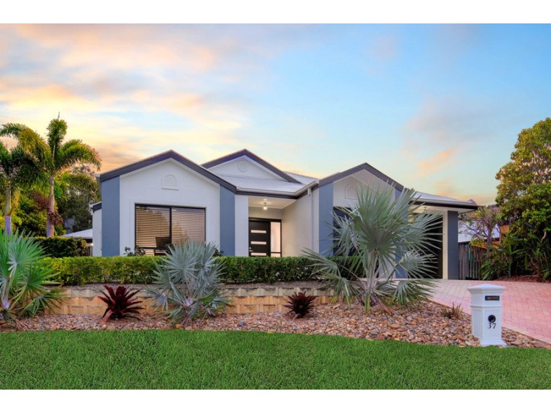 37 Buccaneer Way, Coomera Waters QLD 4209