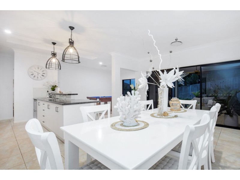 37 Buccaneer Way, Coomera Waters QLD 4209