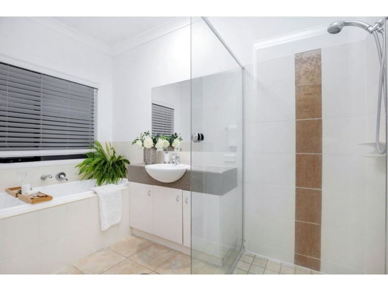 37 Buccaneer Way, Coomera Waters QLD 4209