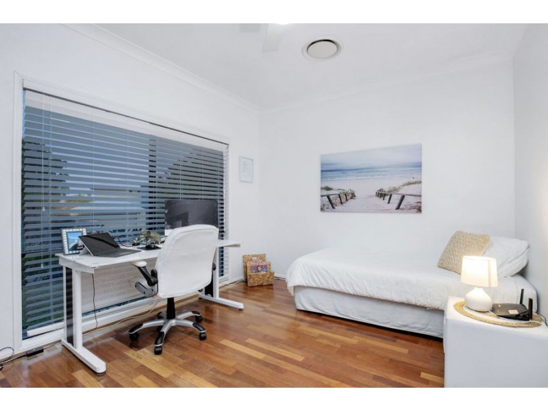 37 Buccaneer Way, Coomera Waters QLD 4209