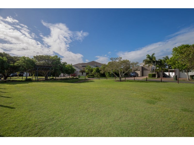 37 Buccaneer Way, Coomera Waters QLD 4209