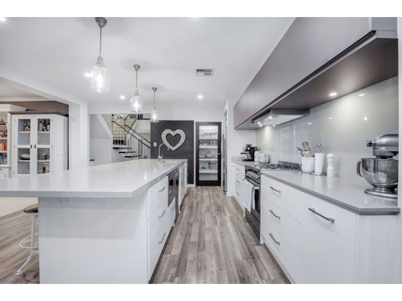 2 Ellida Lane, Coomera Waters QLD 4209