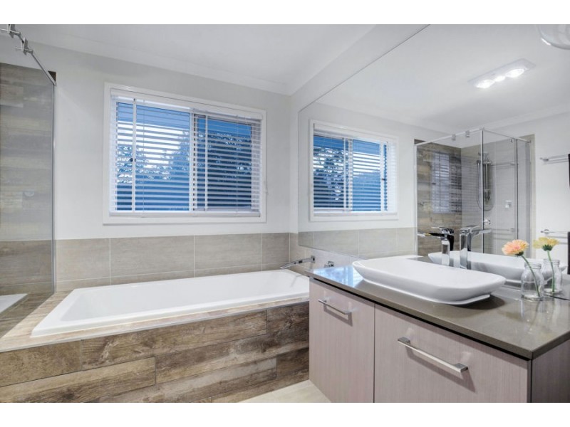 2 Ellida Lane, Coomera Waters QLD 4209