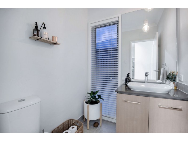 2 Ellida Lane, Coomera Waters QLD 4209