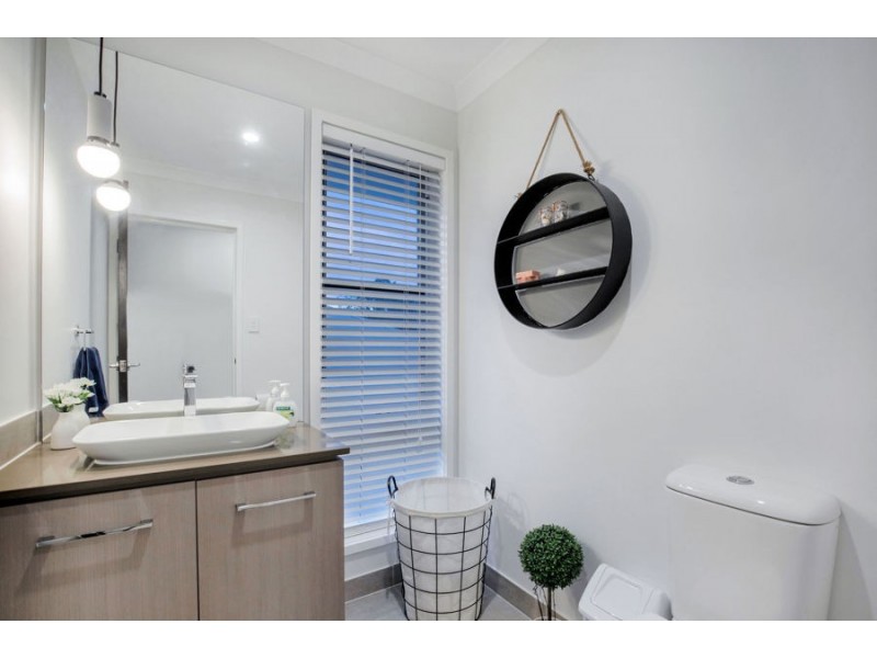 2 Ellida Lane, Coomera Waters QLD 4209