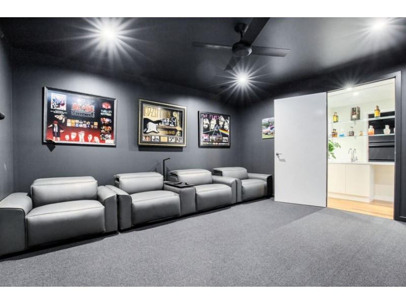 14 Bobsled Lane, Coomera Waters QLD 4209