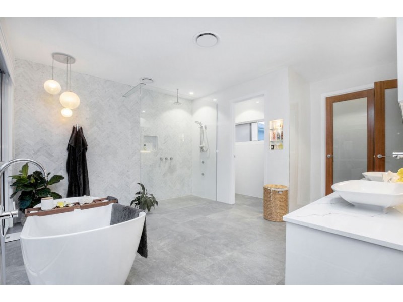 14 Bobsled Lane, Coomera Waters QLD 4209