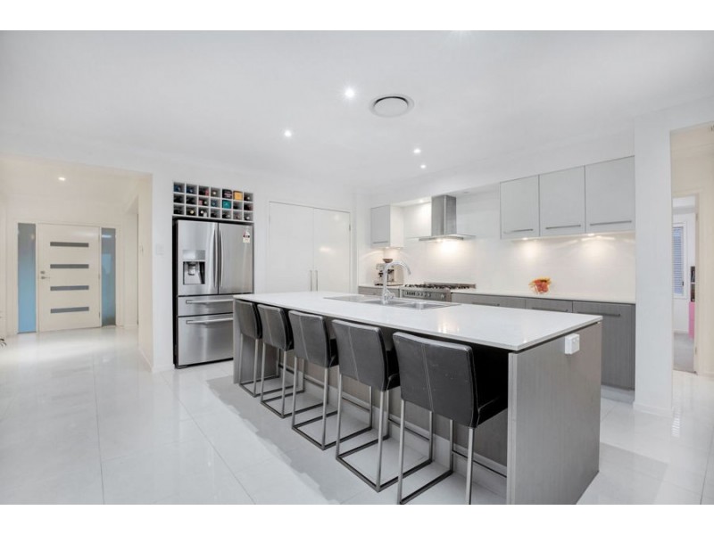 7 Elusive Road, Coomera Waters QLD 4209