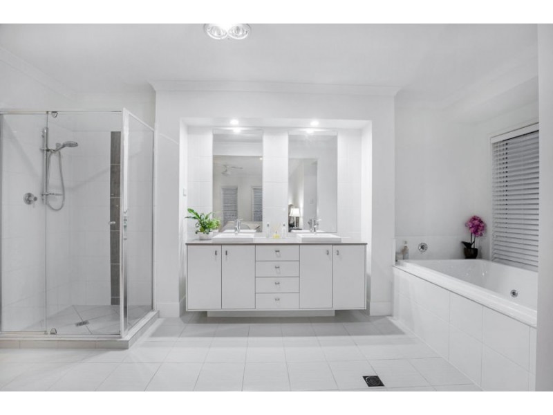 7 Elusive Road, Coomera Waters QLD 4209