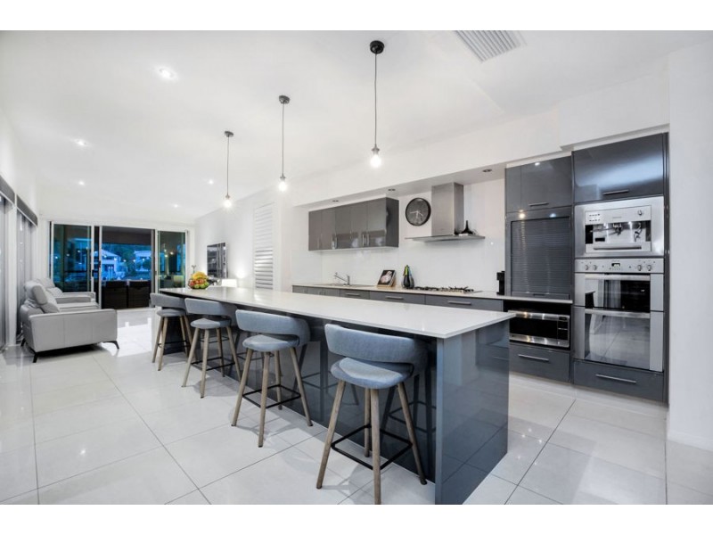 11 Nocturne Lane, Coomera Waters QLD 4209