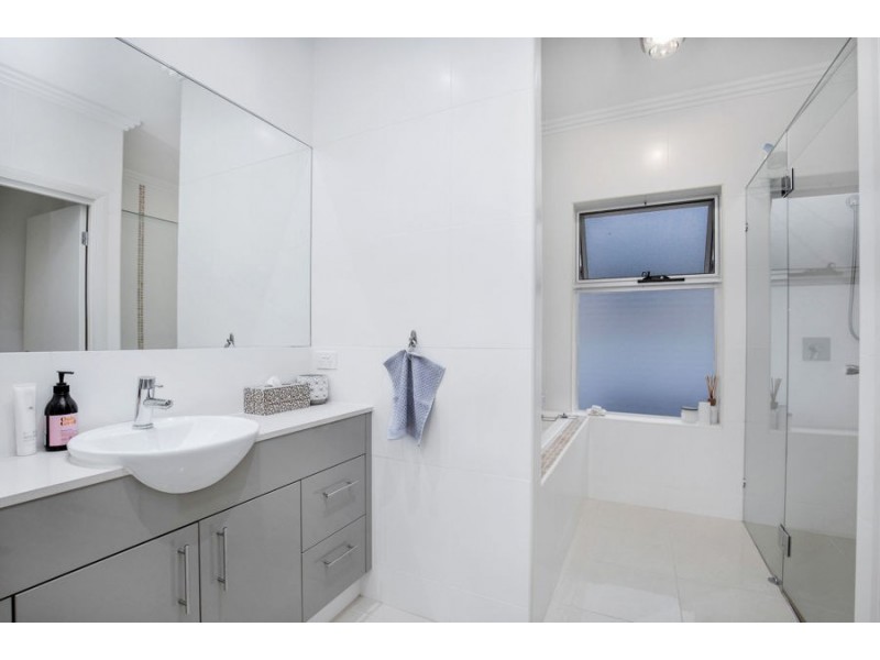 11 Nocturne Lane, Coomera Waters QLD 4209