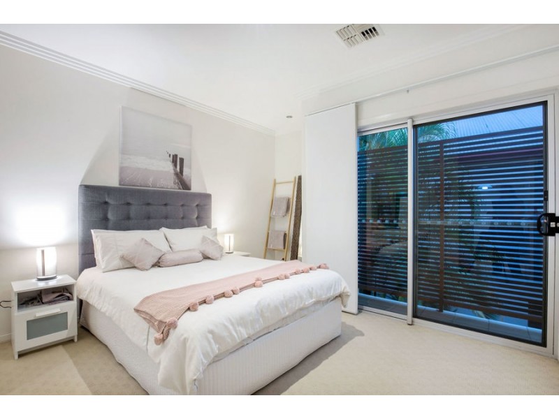 11 Nocturne Lane, Coomera Waters QLD 4209