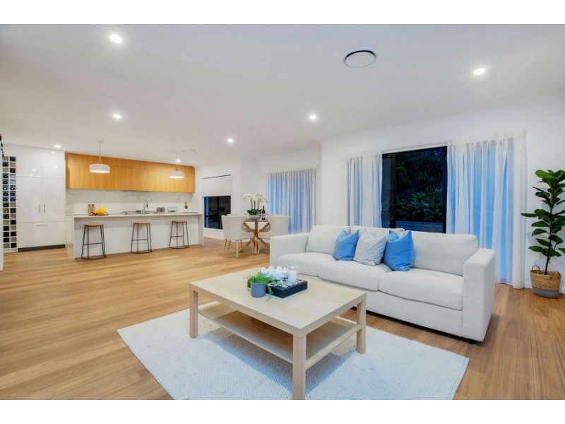 6 Kintail Lane, Coomera Waters QLD 4209