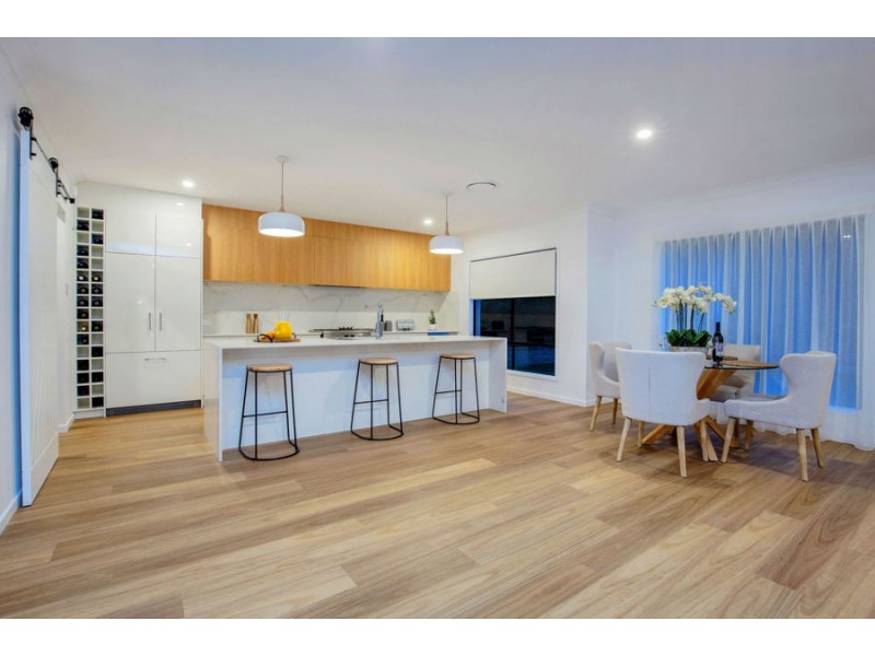 6 Kintail Lane, Coomera Waters QLD 4209