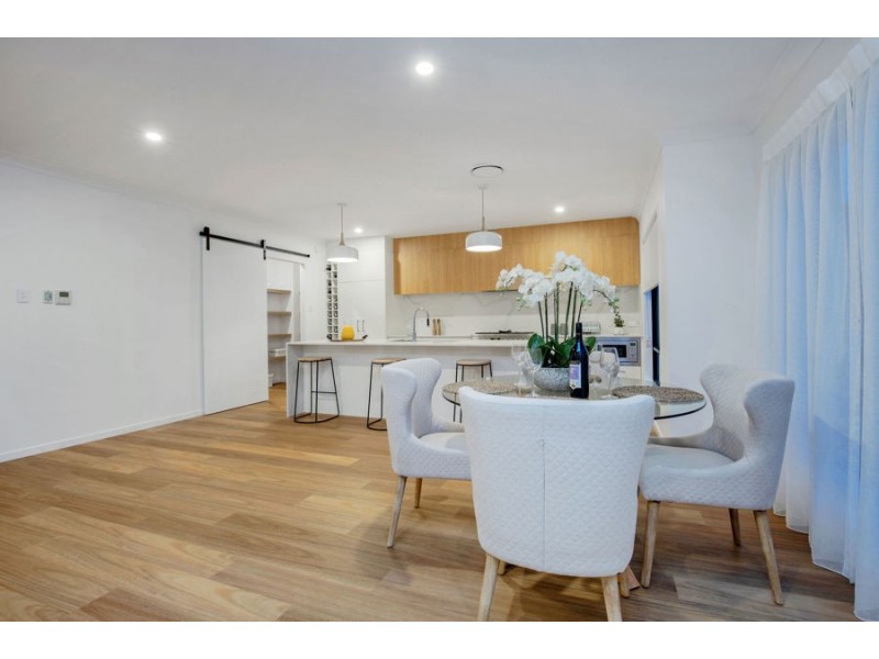 6 Kintail Lane, Coomera Waters QLD 4209