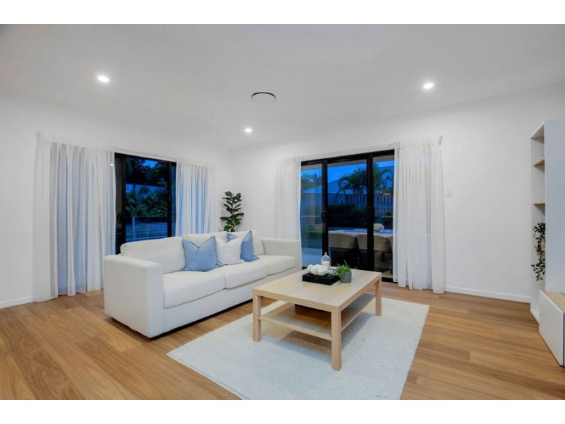 6 Kintail Lane, Coomera Waters QLD 4209