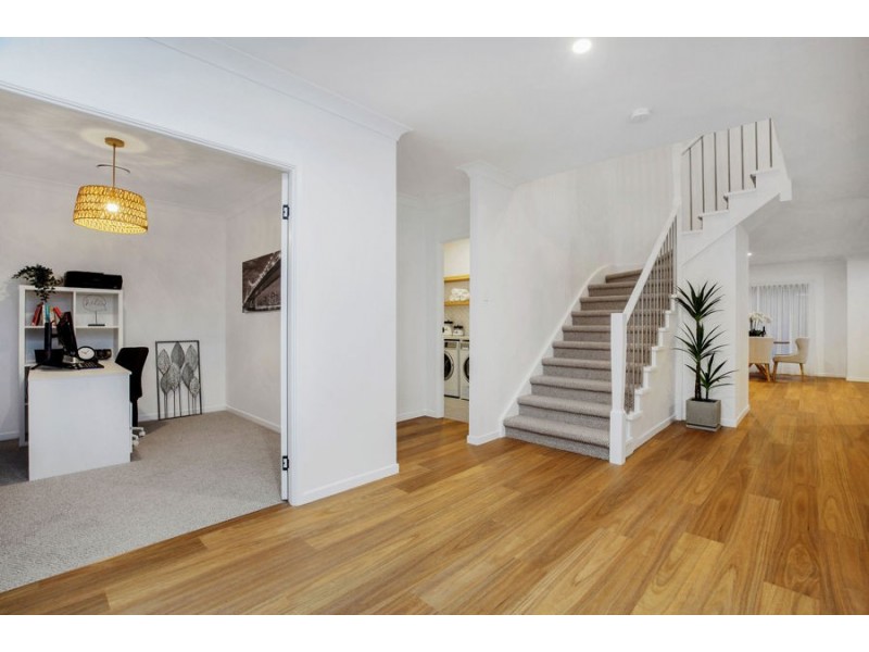 6 Kintail Lane, Coomera Waters QLD 4209