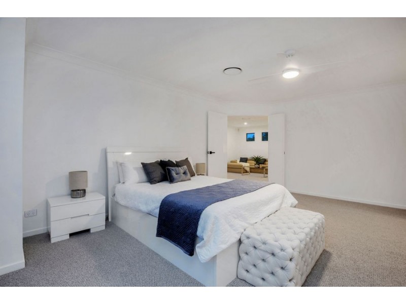 6 Kintail Lane, Coomera Waters QLD 4209