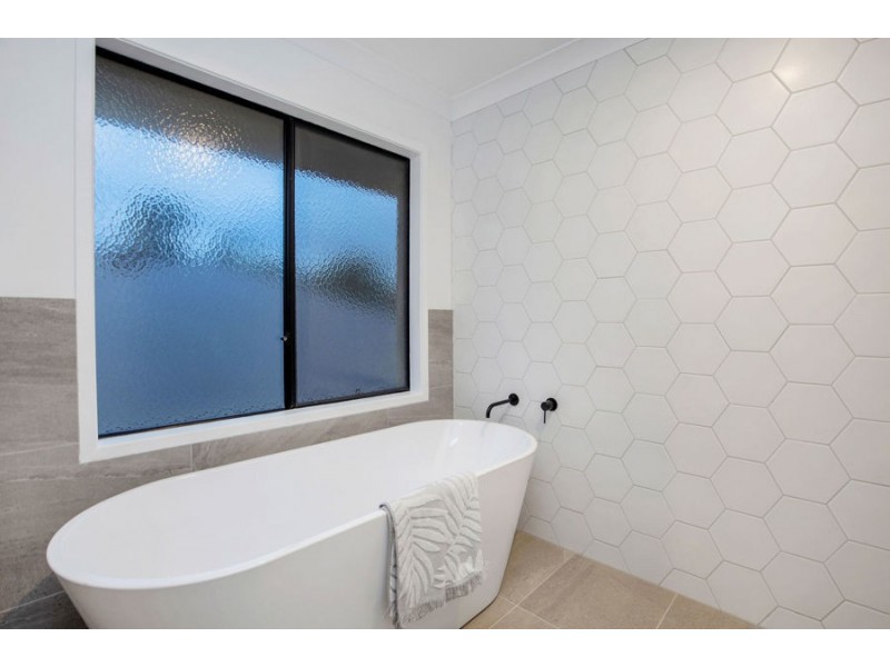 6 Kintail Lane, Coomera Waters QLD 4209