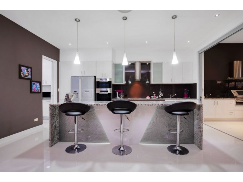 33 Westward Way, Coomera Waters QLD 4209