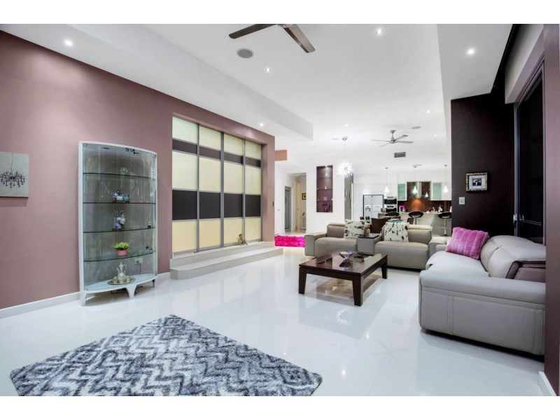 33 Westward Way, Coomera Waters QLD 4209