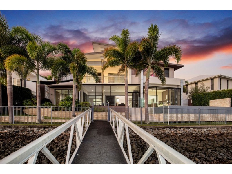 33 Westward Way, Coomera Waters QLD 4209
