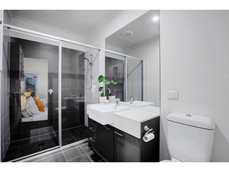 82 Edwardson Drive, Coomera QLD 4209